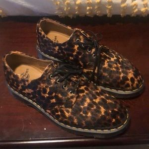 DOC MARTINS LEOPARD OXFORDS
